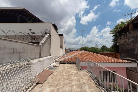 Casa à venda com 270m², 4 quartos e 6 vagas Casa à venda com 270m², 4 quartos e 6 vagasTerraço