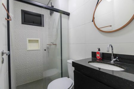 Banheiro de apartamento para alugar com 1 quarto, 45m² em Vila Santa Clara, São Paulo