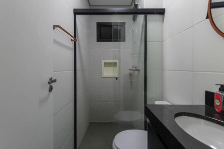 Banheiro de apartamento para alugar com 1 quarto, 45m² em Vila Santa Clara, São Paulo