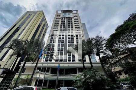 Apartamento à venda com 29m², 1 quarto e 1 vaga Apartamento à venda com 29m², 1 quarto e 1 vagaFachada