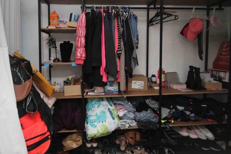 Casa à venda com 59m², 5 quartos e 1 vaga Casa à venda com 59m², 5 quartos e 1 vagaQuarto 04