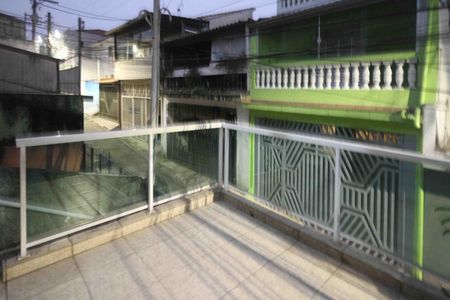 Casa à venda com 59m², 5 quartos e 1 vaga Casa à venda com 59m², 5 quartos e 1 vagaVaranda