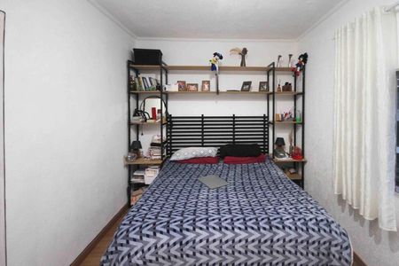 Casa à venda com 59m², 5 quartos e 1 vaga Casa à venda com 59m², 5 quartos e 1 vagaQuarto