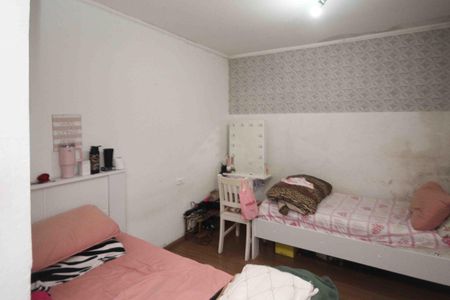 Casa à venda com 59m², 5 quartos e 1 vaga Casa à venda com 59m², 5 quartos e 1 vagaQuarto 04