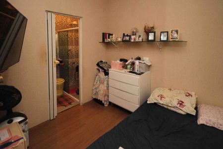 Casa à venda com 59m², 5 quartos e 1 vaga Casa à venda com 59m², 5 quartos e 1 vagaSuite