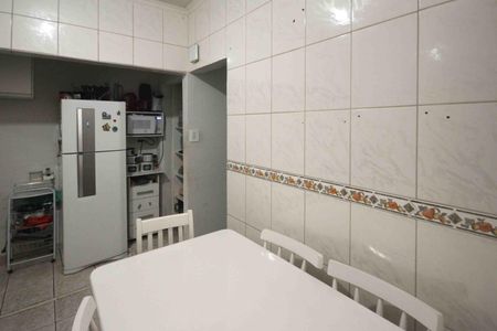 Casa à venda com 59m², 5 quartos e 1 vaga Casa à venda com 59m², 5 quartos e 1 vagaCozinha