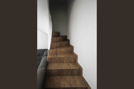 escada de casa à venda com 5 quartos, 59m² em Chácara Mafalda, São Paulo