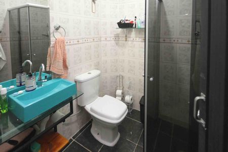 Casa à venda com 59m², 5 quartos e 1 vaga Casa à venda com 59m², 5 quartos e 1 vagaBanheiro Social