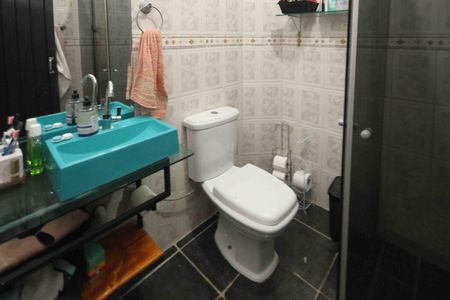 Casa à venda com 59m², 5 quartos e 1 vaga Casa à venda com 59m², 5 quartos e 1 vagaBanheiro Social