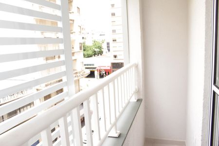 Varanda de kitnet/studio para alugar com 1 quarto, 21m² em Campos Elíseos, São Paulo