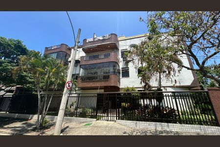 Apartamento para alugar com 120m², 4 quartos e 3 vagas Apartamento para alugar com 120m², 4 quartos e 3 vagasFachada