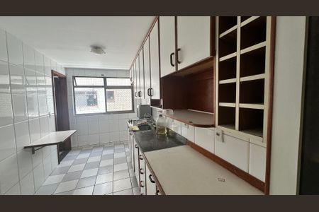 Apartamento para alugar com 120m², 4 quartos e 3 vagas Apartamento para alugar com 120m², 4 quartos e 3 vagasCozinha