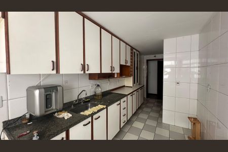 Apartamento para alugar com 120m², 4 quartos e 3 vagas Apartamento para alugar com 120m², 4 quartos e 3 vagasCozinha
