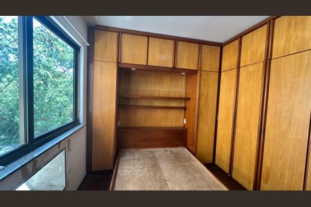 Apartamento para alugar com 120m², 4 quartos e 3 vagas Apartamento para alugar com 120m², 4 quartos e 3 vagasSuíte