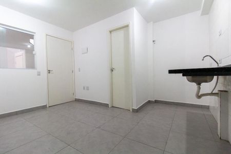Sala/Cozinha de apartamento para alugar com 1 quarto, 27m² em Vila Lais, São Paulo