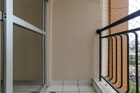Sacada de apartamento para alugar com 3 quartos, 64m² em Botujuru, Mogi das Cruzes