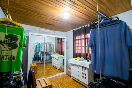 Quarto 2 de casa à venda com 2 quartos, 205m² em Vila Assunção, Santo André