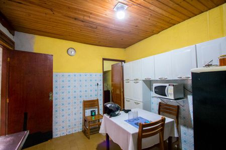 Casa à venda com 205m², 2 quartos e 2 vagasCozinha