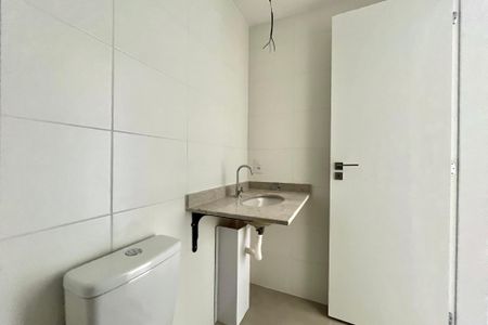 Banheiro de kitnet/studio à venda com 1 quarto, 24m² em Vila Santa Catarina, São Paulo