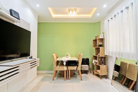 Casa de condomínio para alugar com 100m², 2 quartos e 1 vaga Casa de condomínio para alugar com 100m², 2 quartos e 1 vagaSala