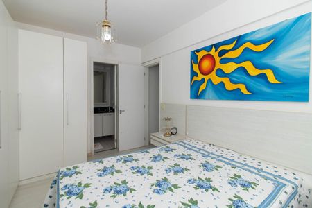 Suíte de apartamento à venda com 2 quartos, 56m² em Azenha, Porto Alegre