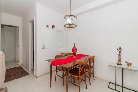 Sala de apartamento à venda com 2 quartos, 56m² em Azenha, Porto Alegre