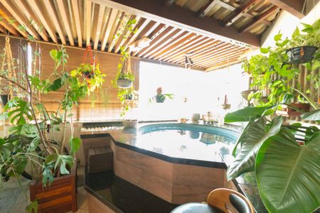 Apartamento à venda com 184m², 3 quartos e 1 vaga