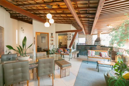 Apartamento à venda com 184m², 3 quartos e 1 vaga