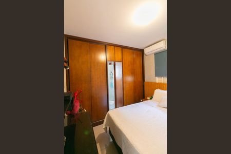 Apartamento à venda com 184m², 3 quartos e 1 vaga