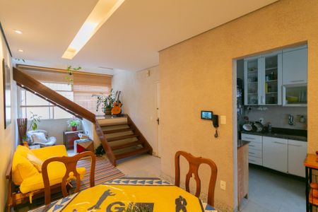 Apartamento à venda com 184m², 3 quartos e 1 vaga