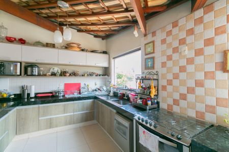 Apartamento à venda com 184m², 3 quartos e 1 vaga