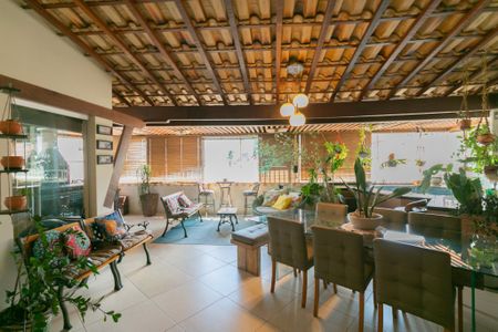 Apartamento à venda com 184m², 3 quartos e 1 vaga