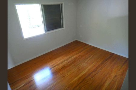 Casa à venda com 4 quartos, 450m² em Jardim Viana, São Paulo