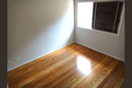 Casa à venda com 4 quartos, 450m² em Jardim Viana, São Paulo