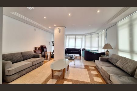 Apartamento à venda com 170m², 4 quartos e 3 vagas Apartamento à venda com 170m², 4 quartos e 3 vagasÁrea comum - Academia