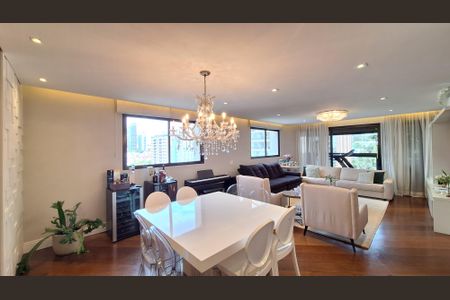 Apartamento à venda com 170m², 4 quartos e 3 vagas Apartamento à venda com 170m², 4 quartos e 3 vagasSala