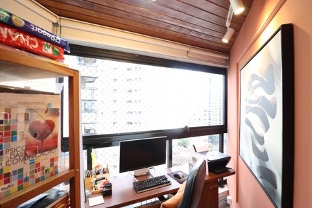 Apartamento à venda com 170m², 4 quartos e 3 vagasVaranda da Suíte 2