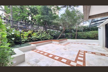 Apartamento à venda com 170m², 4 quartos e 3 vagas Apartamento à venda com 170m², 4 quartos e 3 vagasÁrea comum