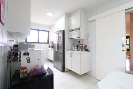 Apartamento à venda com 170m², 4 quartos e 3 vagasCozinha