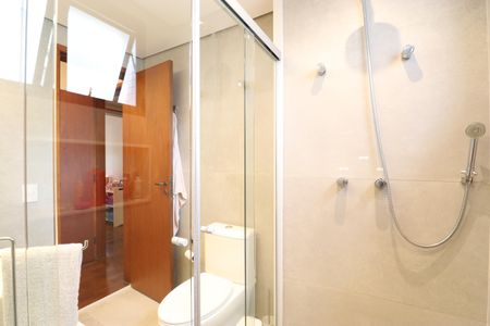 Apartamento à venda com 170m², 4 quartos e 3 vagasBanheiro da Suíte 2