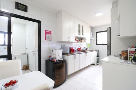 Apartamento à venda com 170m², 4 quartos e 3 vagasCozinha