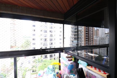 Apartamento à venda com 170m², 4 quartos e 3 vagasVaranda do Quarto 2