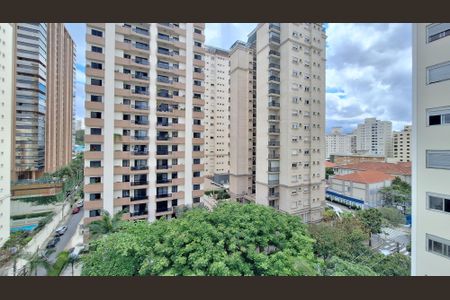 Apartamento à venda com 170m², 4 quartos e 3 vagas Apartamento à venda com 170m², 4 quartos e 3 vagasVista da Varanda