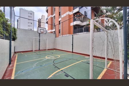 Apartamento à venda com 170m², 4 quartos e 3 vagas Apartamento à venda com 170m², 4 quartos e 3 vagasÁrea comum - Quadra