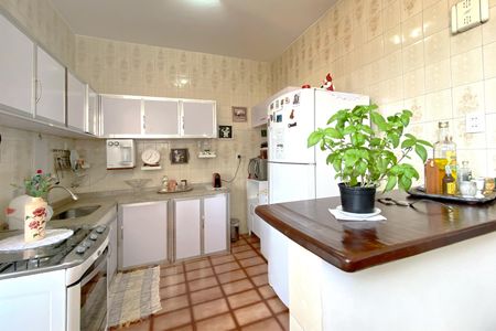 Apartamento à venda com 110m², 2 quartos e sem vaga Apartamento à venda com 110m², 2 quartos e sem vagaCozinha