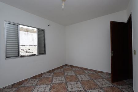 Quarto 2 de casa para alugar com 2 quartos, 63m² em Vila Bancaria, São Paulo