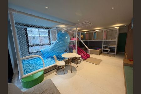 Apartamento à venda com 106m², 3 quartos e 2 vagas Apartamento à venda com 106m², 3 quartos e 2 vagasÁrea comum - Playground