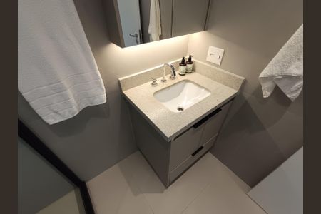 Apartamento à venda com 106m², 3 quartos e 2 vagas Apartamento à venda com 106m², 3 quartos e 2 vagasBanheiro Suíte