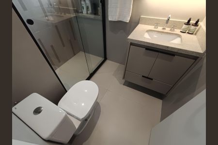 Apartamento à venda com 106m², 3 quartos e 2 vagas Apartamento à venda com 106m², 3 quartos e 2 vagasBanheiro Suíte
