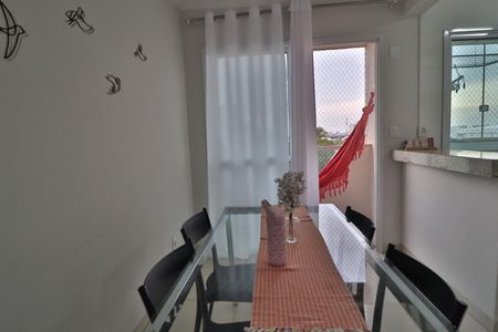 Sala de Jantar de apartamento para alugar com 2 quartos, 55m² em Santa Mônica, Uberlândia